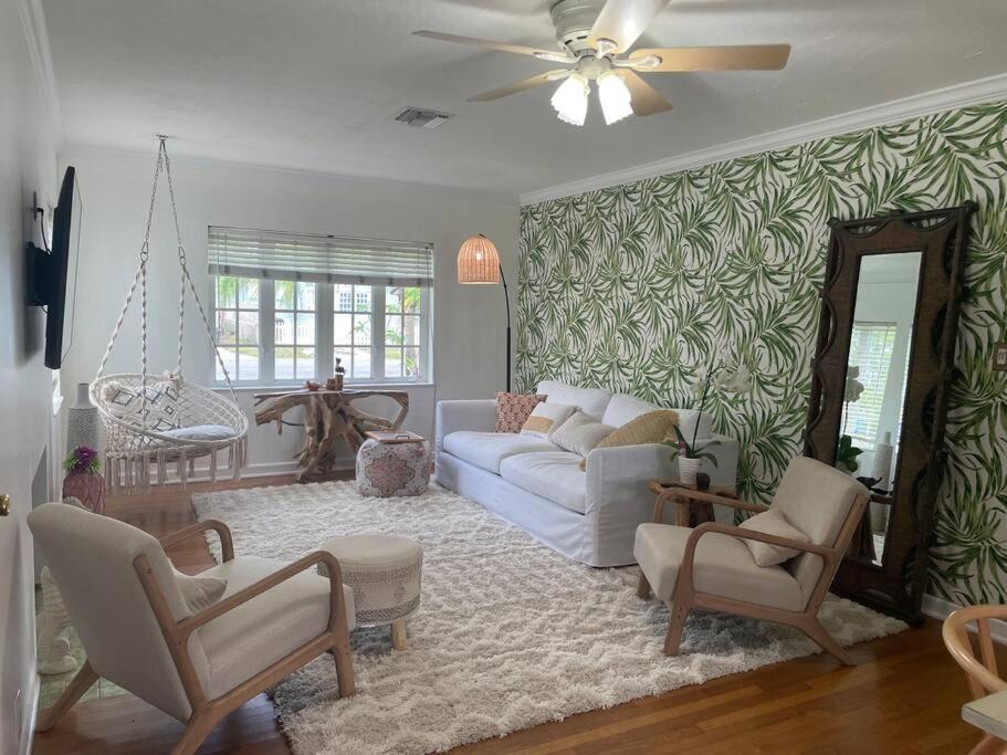 Hot Tub, Tiki Bar, Outdoor Shower, Near Intercoastal Waterway! West Palm Beach Zewnętrze zdjęcie