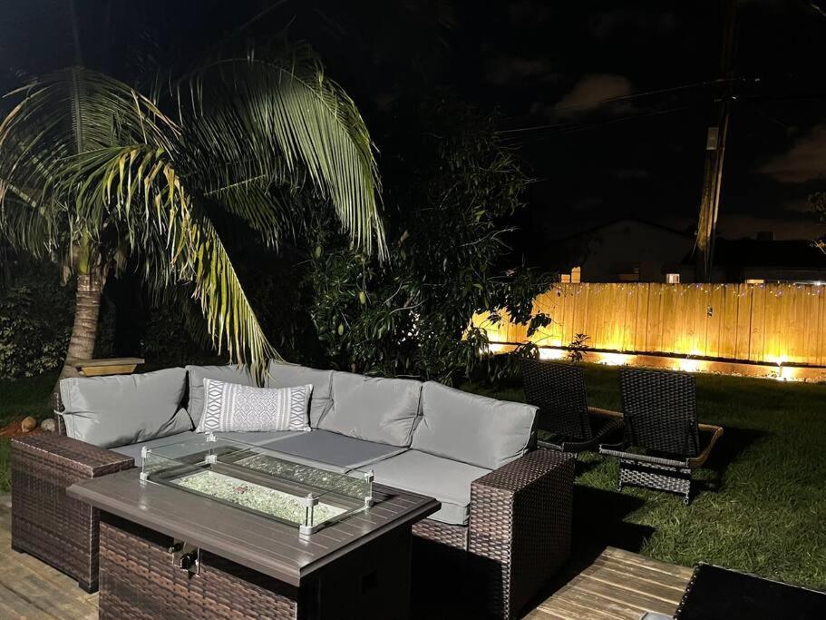 Hot Tub, Tiki Bar, Outdoor Shower, Near Intercoastal Waterway! West Palm Beach Zewnętrze zdjęcie