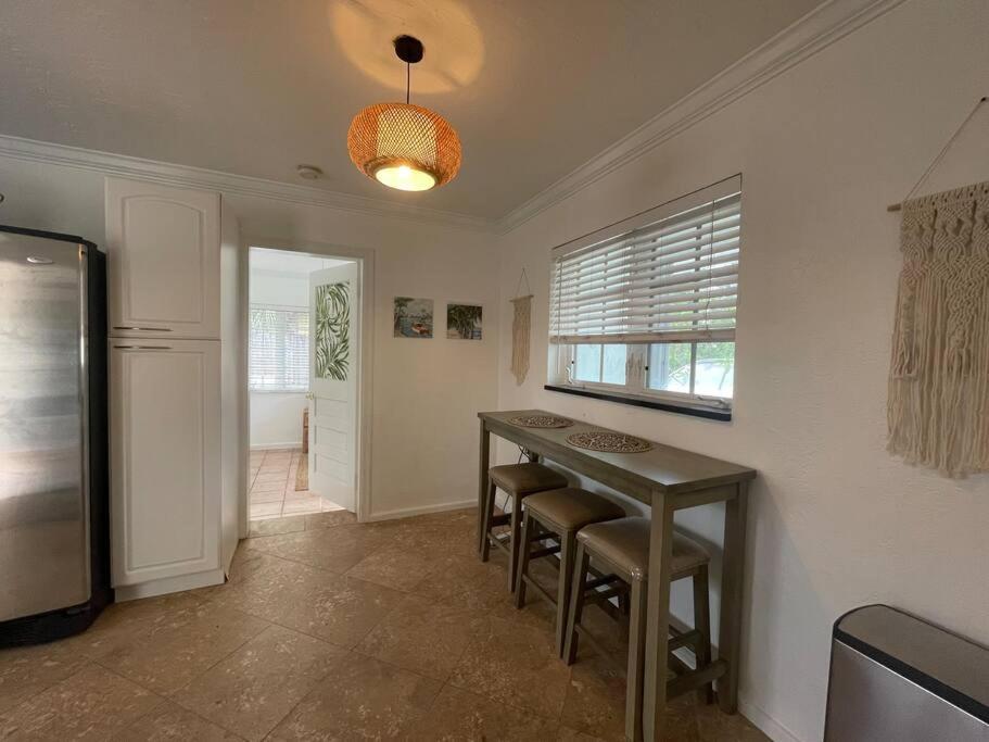 Hot Tub, Tiki Bar, Outdoor Shower, Near Intercoastal Waterway! West Palm Beach Zewnętrze zdjęcie